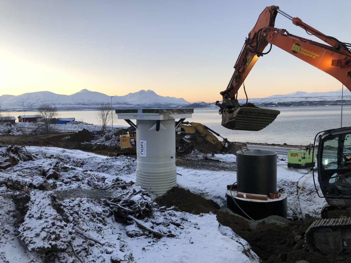 The company carries out the development and sales of products and services to the water supply and sewage market